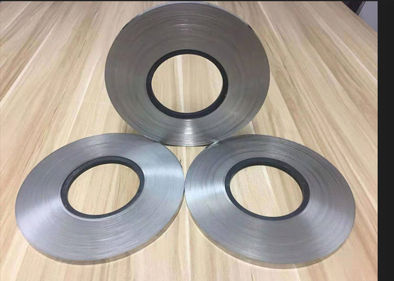 Хорошая цена Настраиваемый размер Чистая никелевая лента с высокой прочностью на растяжение и хорошими свойствами сварки для батарейных пакетов онлайн